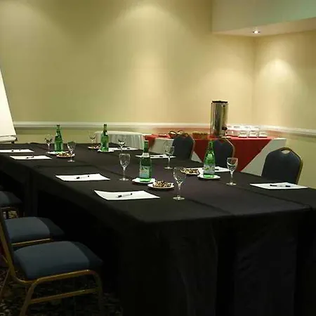 Argenta Tower Hotel & Suites 